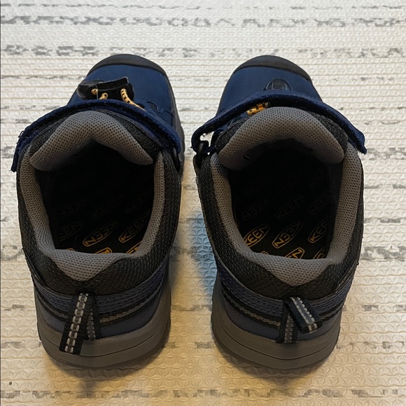 Keen Kids' Navy and Black Sneakers NWOT - Picture 4 of 8